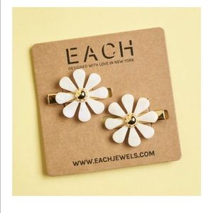 Pearl and Gold Flower Barrettes